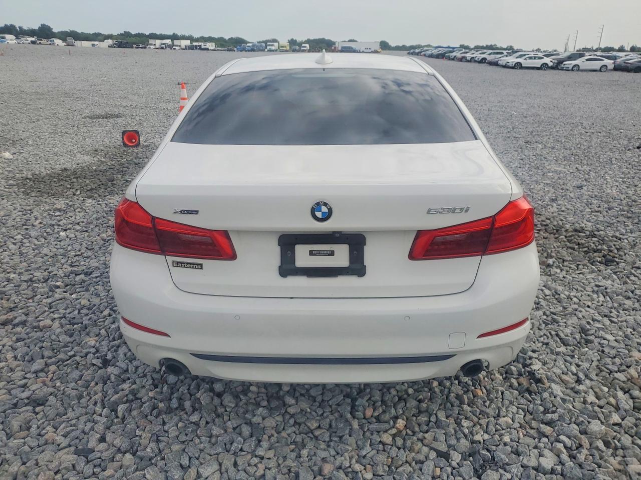 2019 BMW 530 Xi - zdjęcie 6