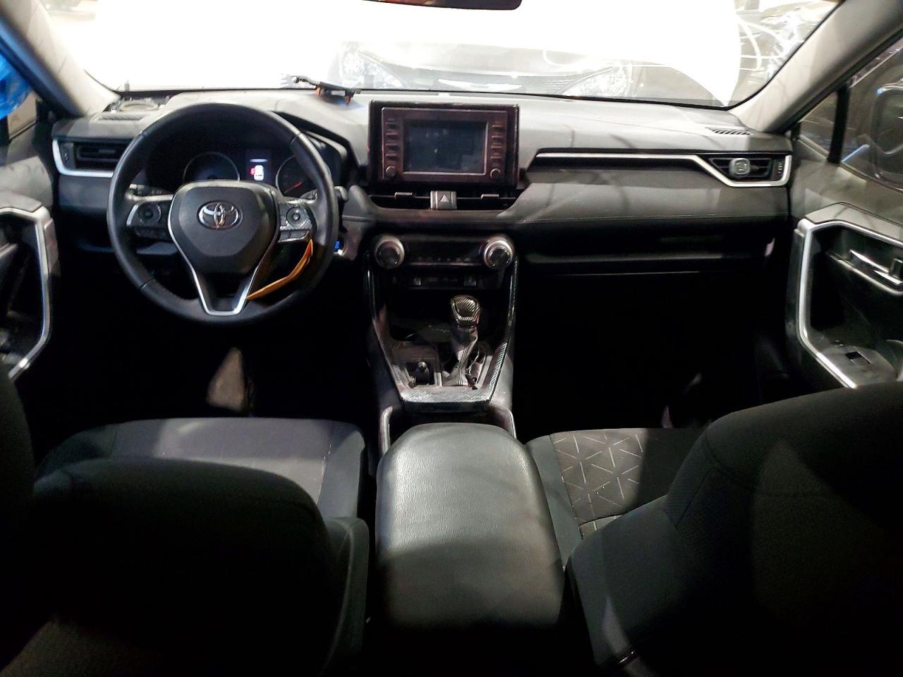 2020 Toyota Rav4 Xle - zdjęcie 8