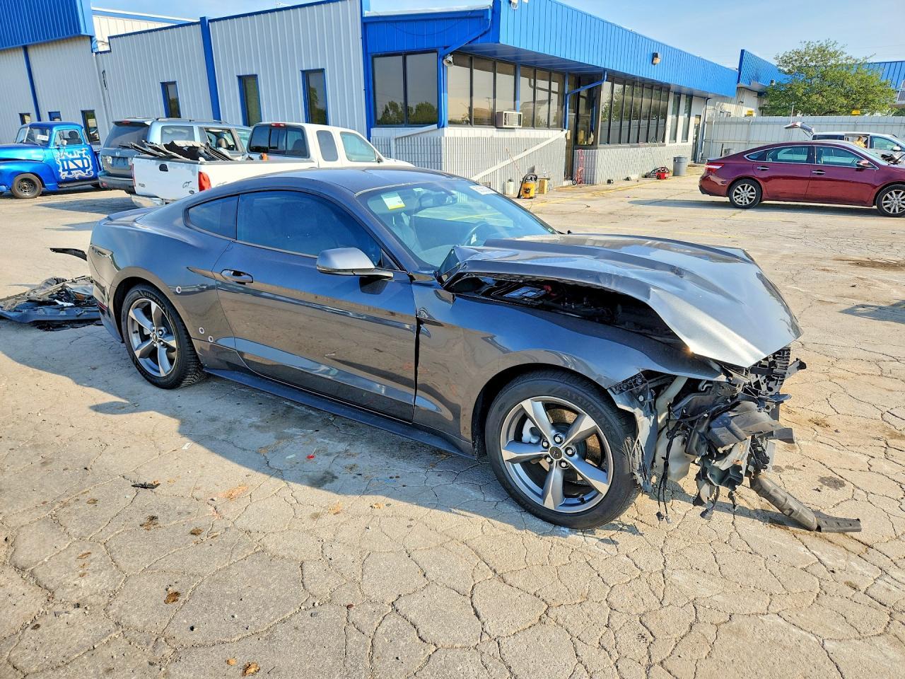 2017 Ford Mustang - zdjęcie 4