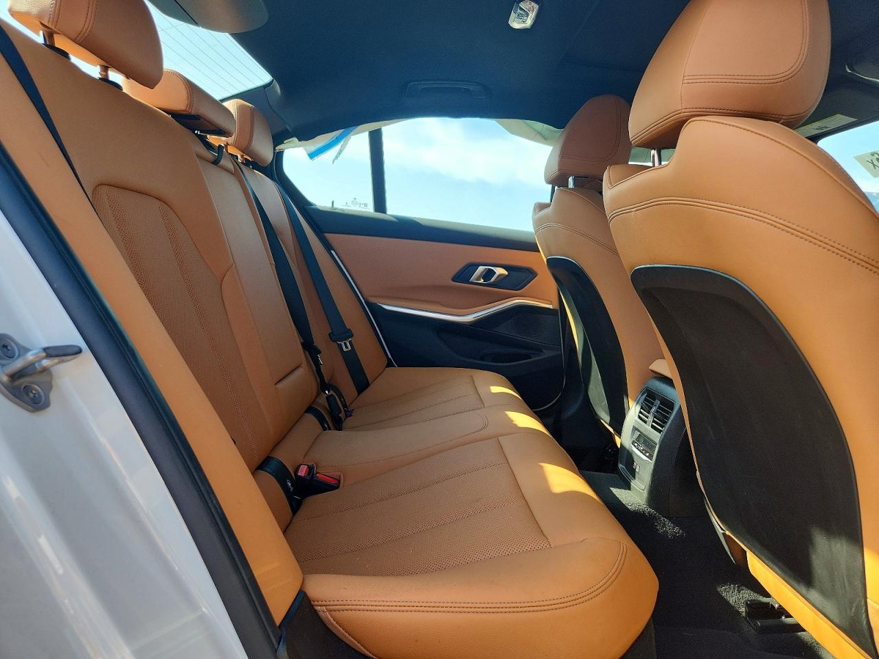2025 BMW 330Xi - zdjęcie 10
