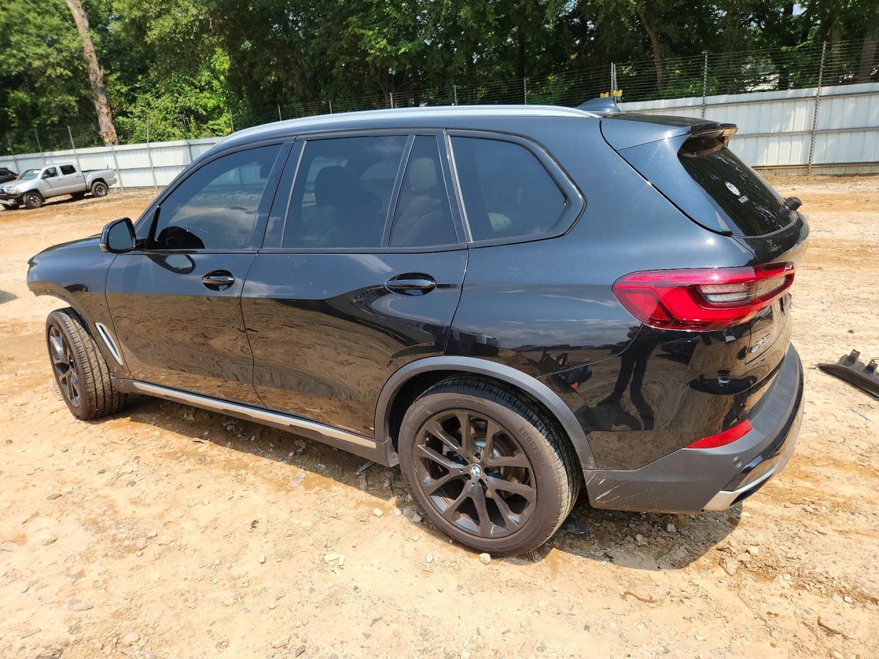 2019 BMW X5 xDrive40I - zdjęcie 2