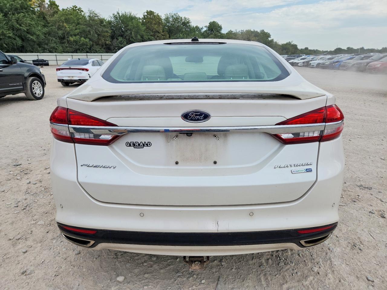 2017 Ford Fusion Titanium - zdjęcie 6