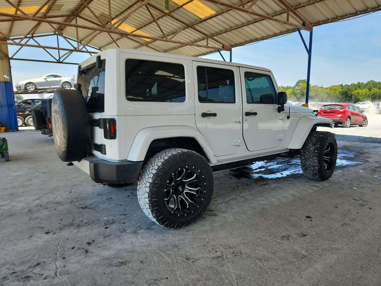 2017 Jeep Wrangler Unlimited Sahara - zdjęcie 3