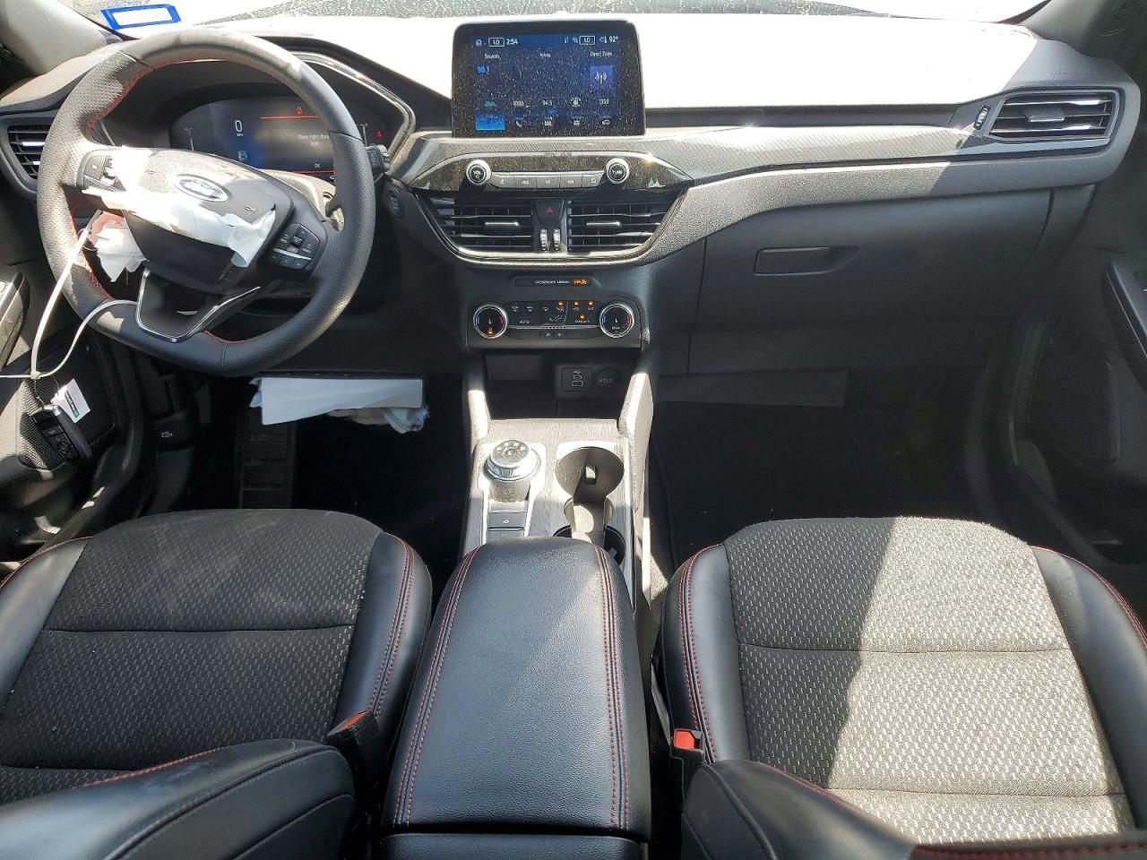 2025 Ford Escape St Line - zdjęcie 8