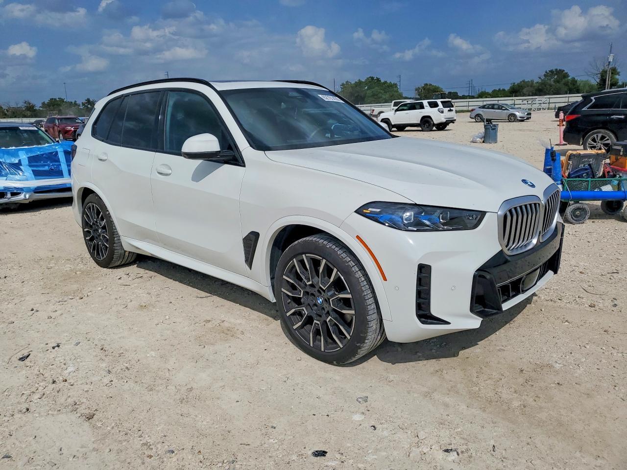 2025 BMW X5 xDrive50E - zdjęcie 4