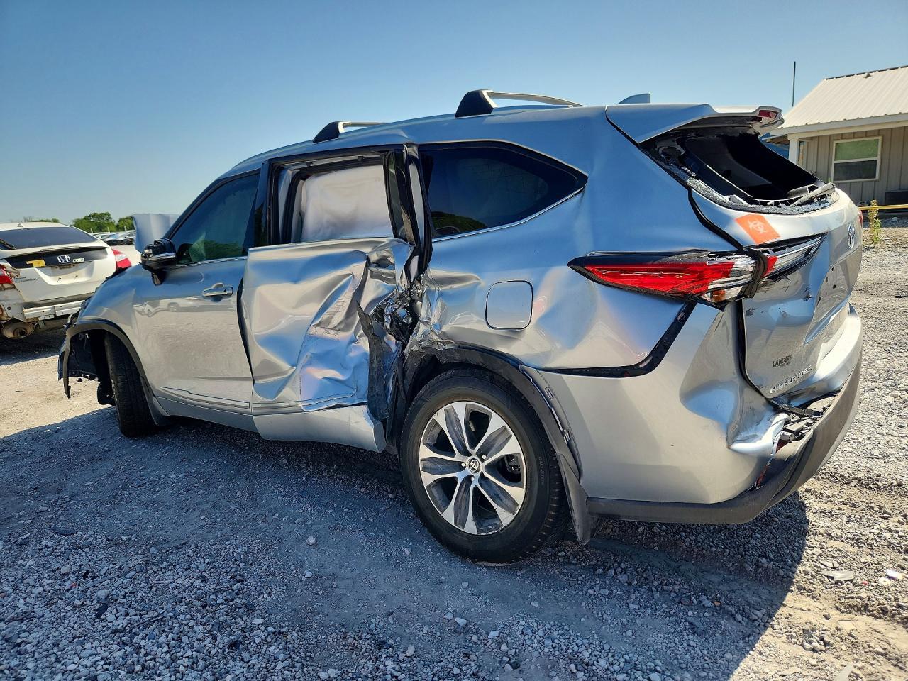 2021 Toyota Highlander Xle - zdjęcie 2