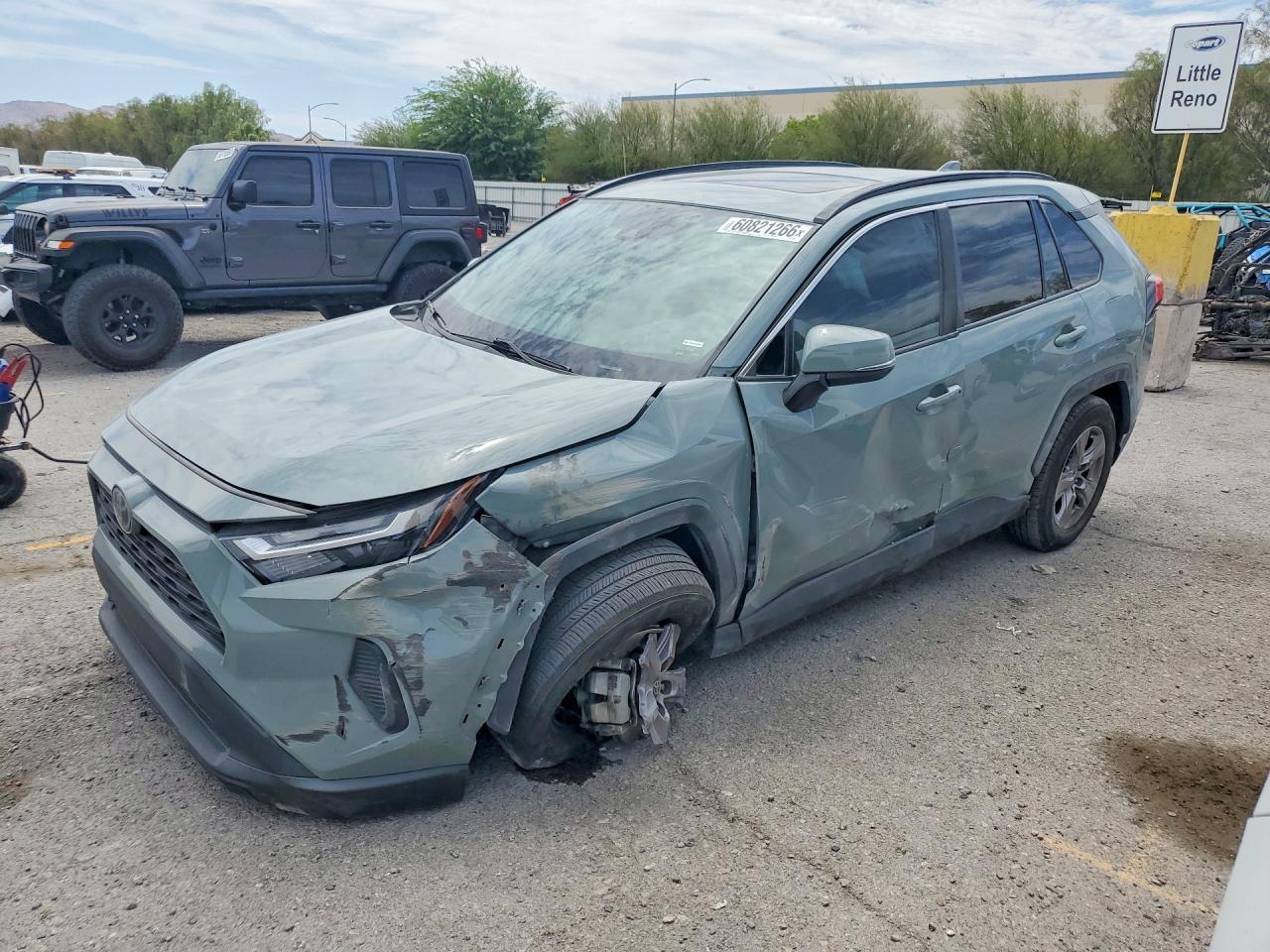 2022 Toyota Rav4 Xle - zdjęcie główne