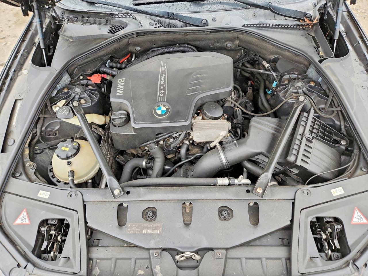 2015 BMW Seria 5 528i - zdjęcie 11