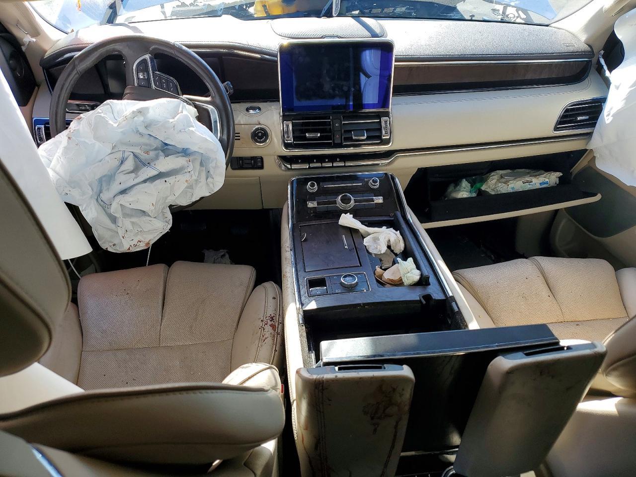 2019 Lincoln Navigator Reserve - zdjęcie 8