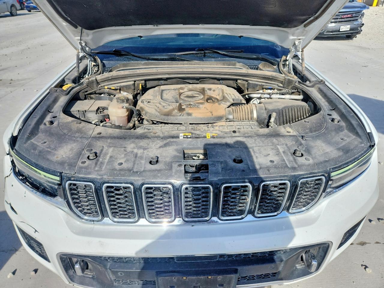 2023 Jeep Grand Cherokee Overland - zdjęcie 12