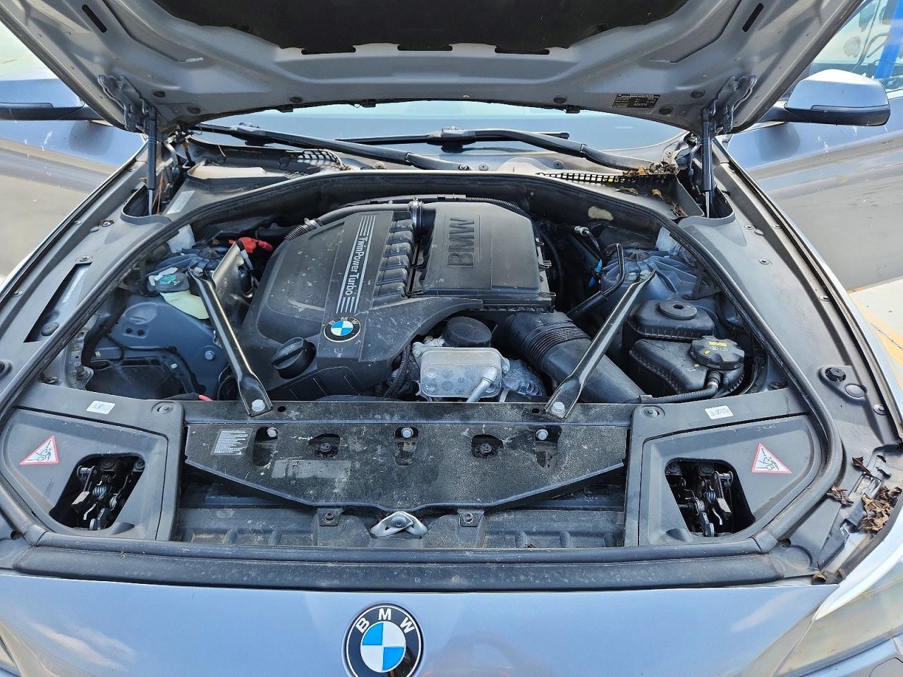2015 BMW Seria 5 535i - zdjęcie 11
