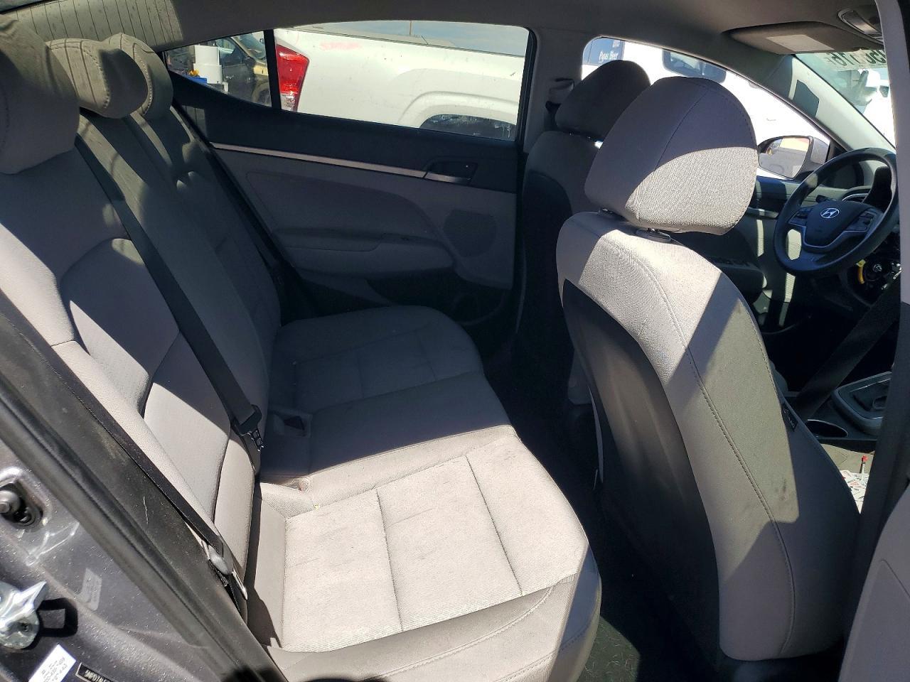 2018 Hyundai Elantra Se - zdjęcie 10