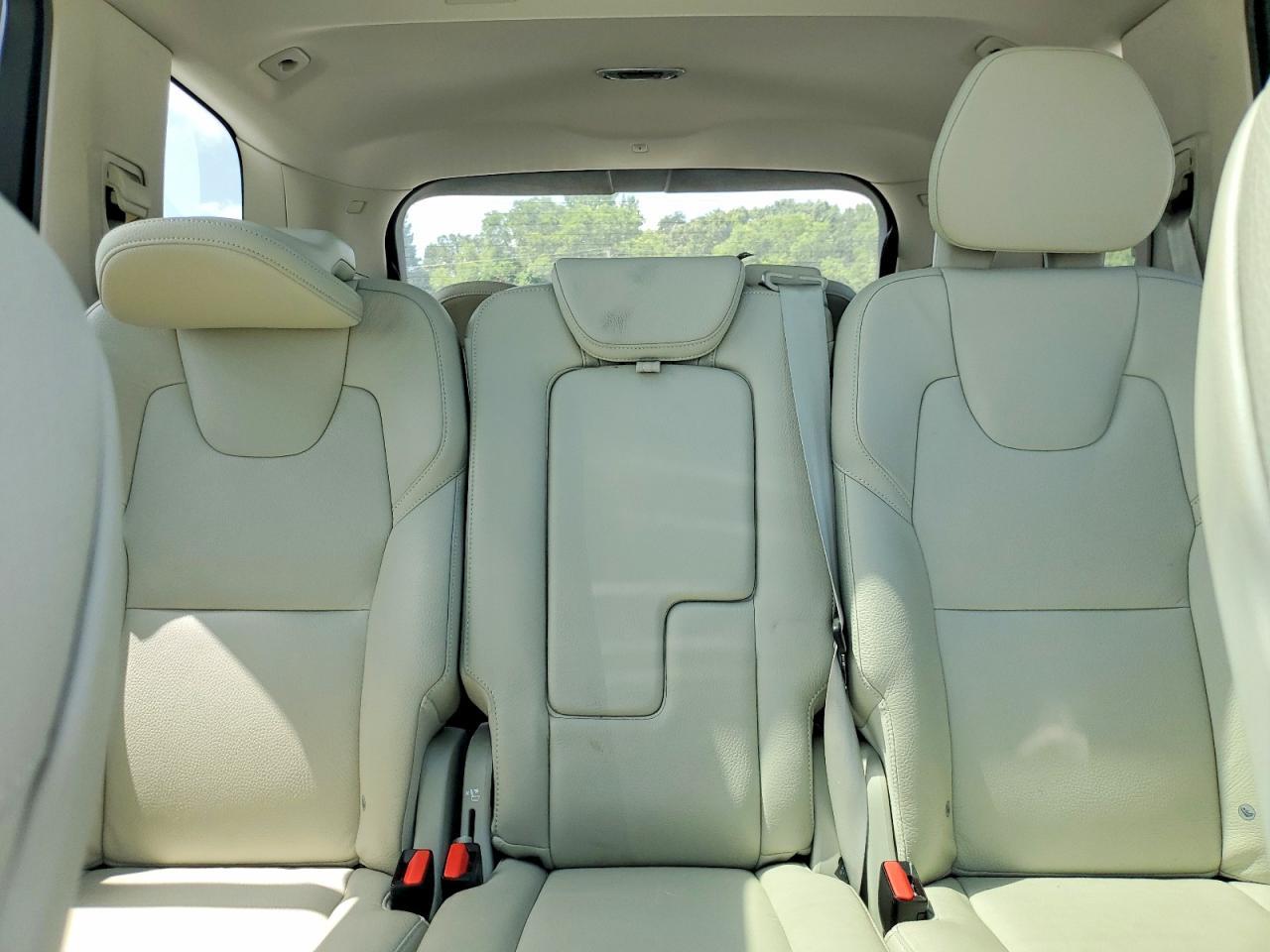 2021 Volvo Xc90 T6 Momentum - zdjęcie 10