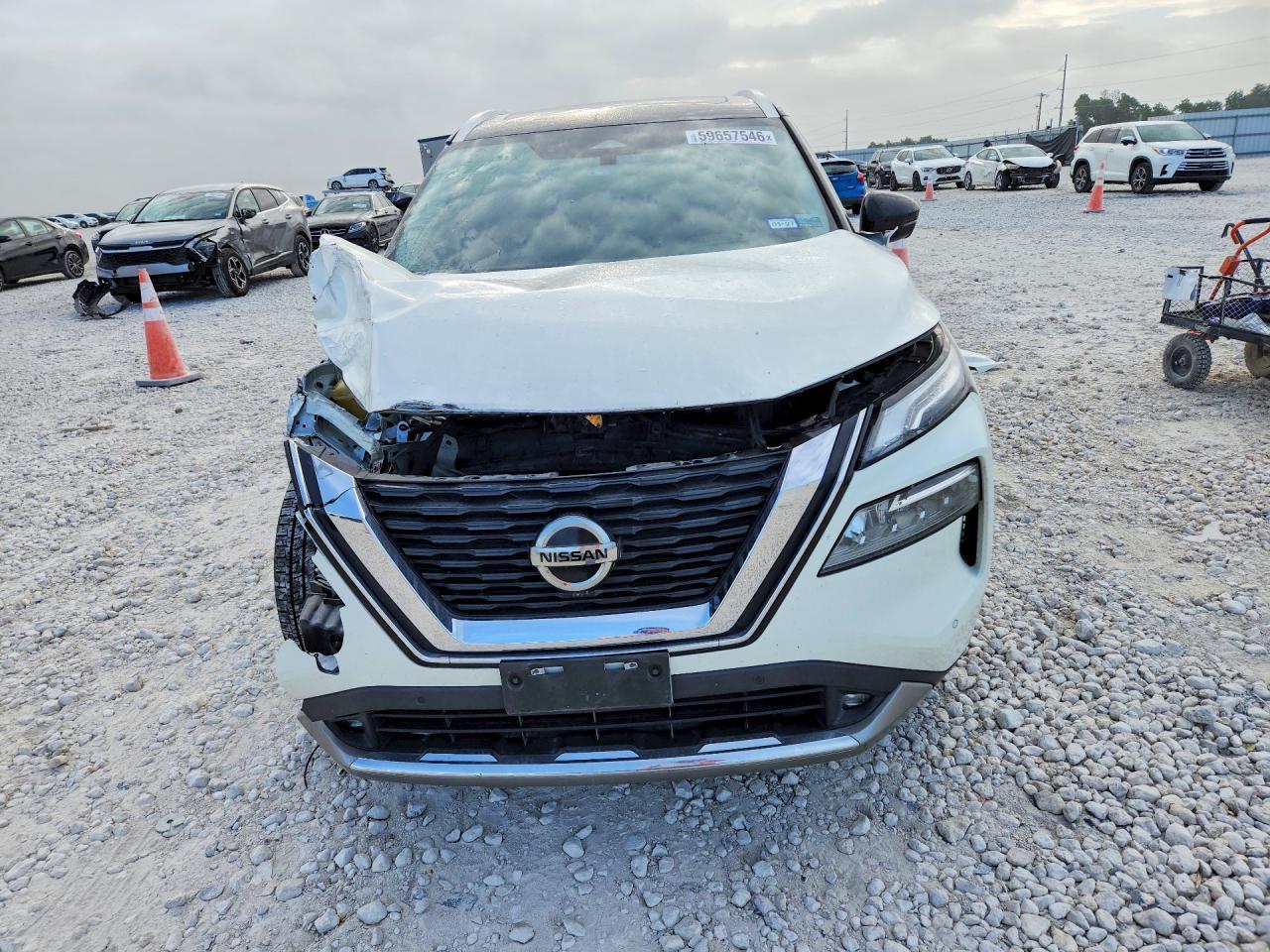 2021 Nissan Rogue Platinum - zdjęcie 5