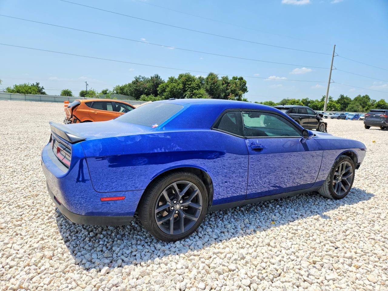 2022 Dodge Challenger Sxt - zdjęcie 3