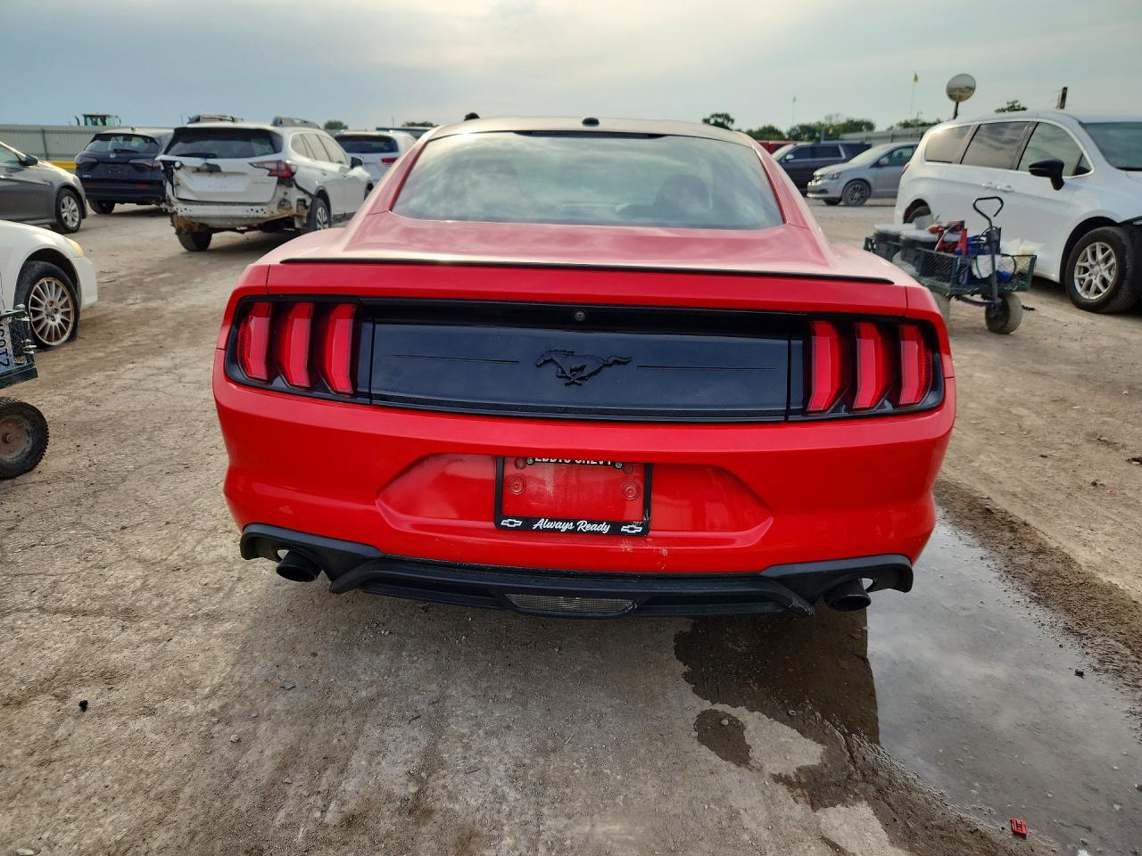 2020 Ford Mustang - zdjęcie 6