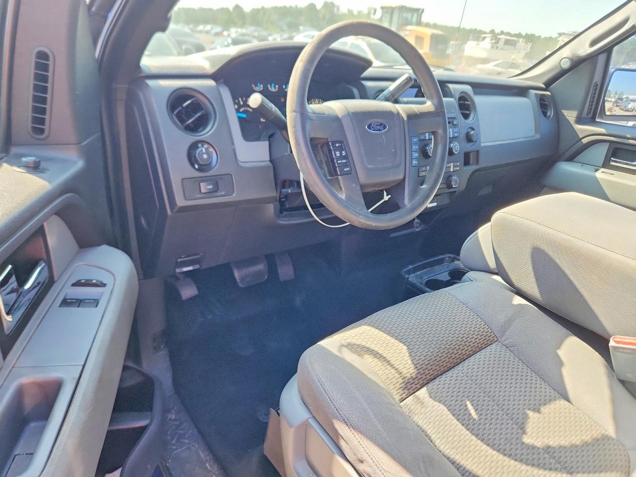2013 Ford F150 - zdjęcie 8