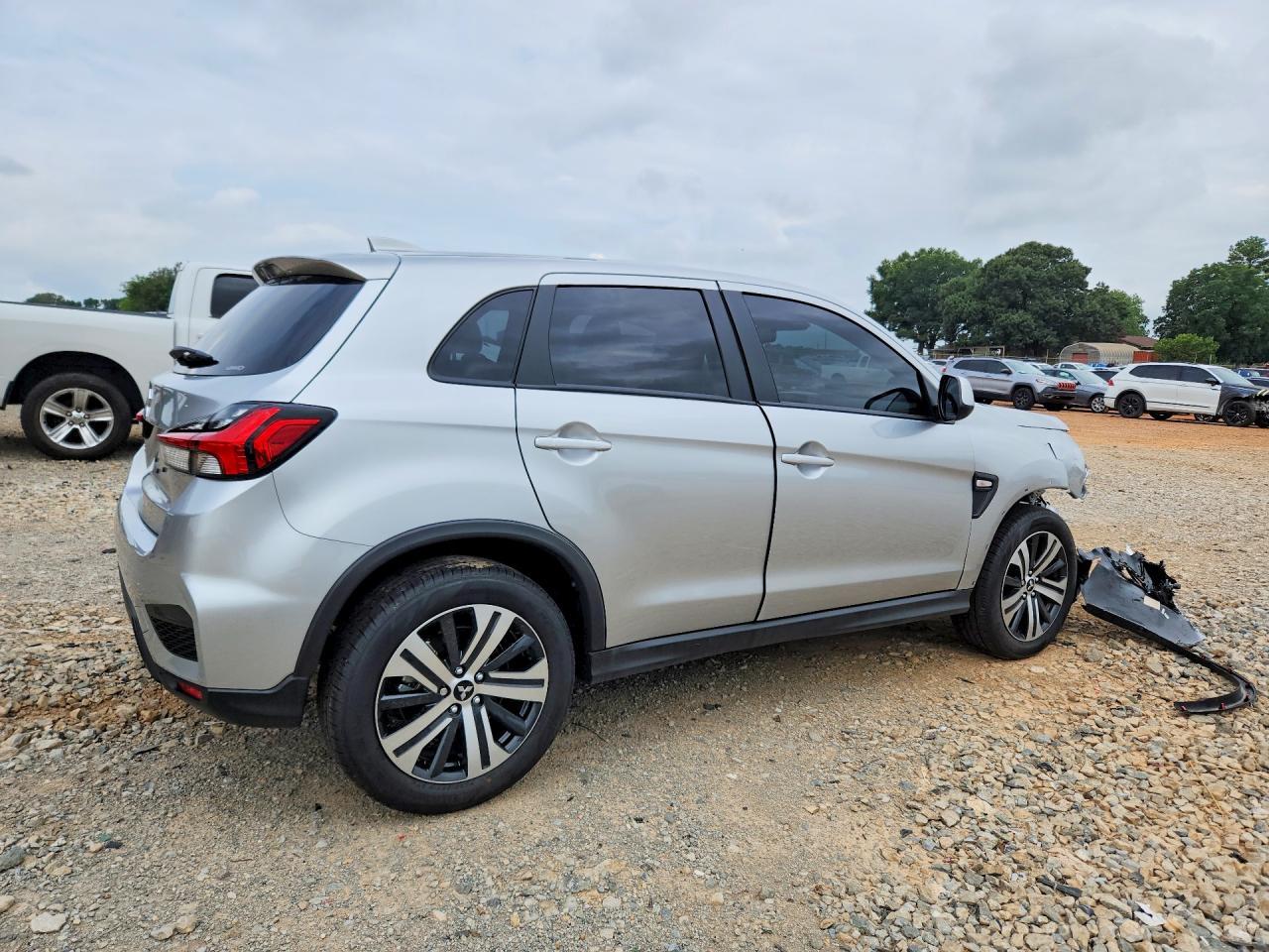 2026 Mitsubishi Outlander Sport S/Se - zdjęcie 3
