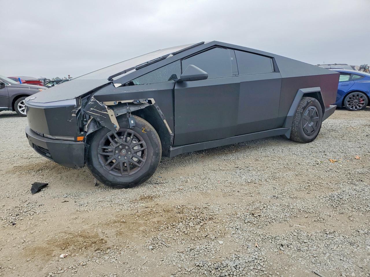 2025 Tesla Cybertruck - zdjęcie główne