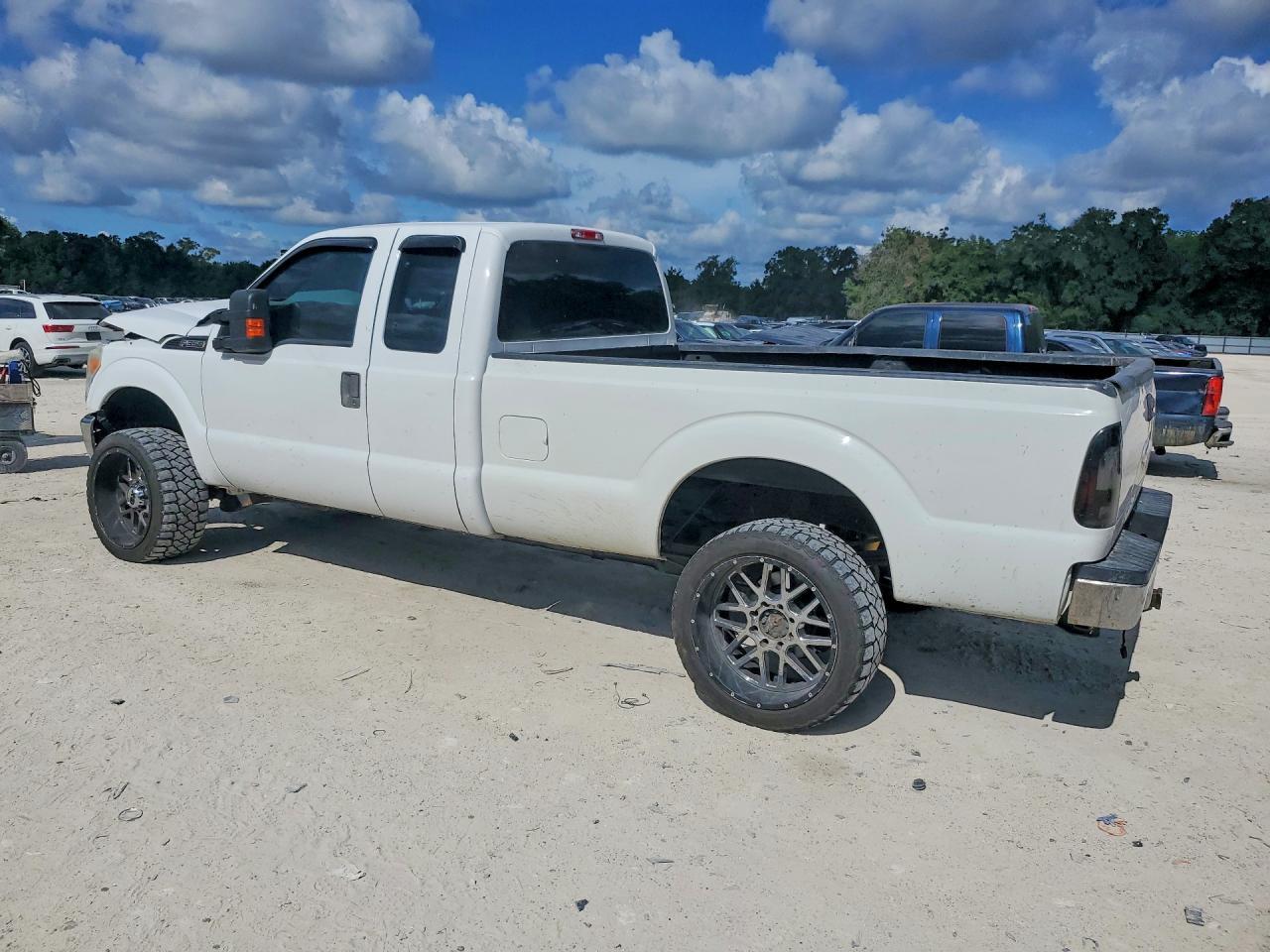 2013 Ford F350 Super Duty - zdjęcie 2
