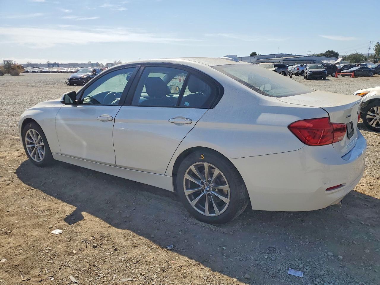 2018 BMW Seria 3 320i - zdjęcie 2