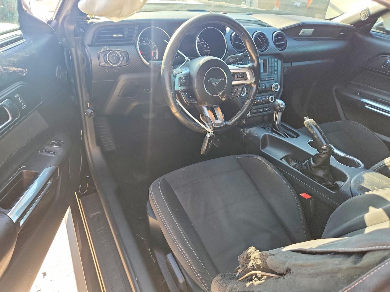 2018 Ford Mustang - zdjęcie 8