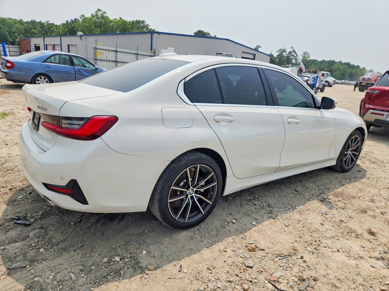 2019 BMW Seria 3 330i - zdjęcie 3