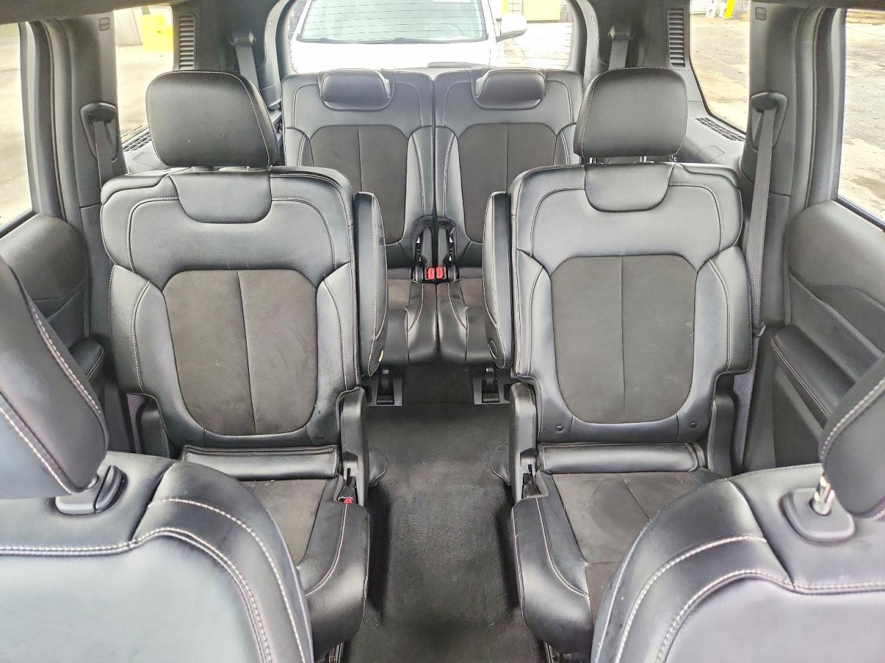 2023 Jeep Grand Cherokee L Laredo - zdjęcie 10