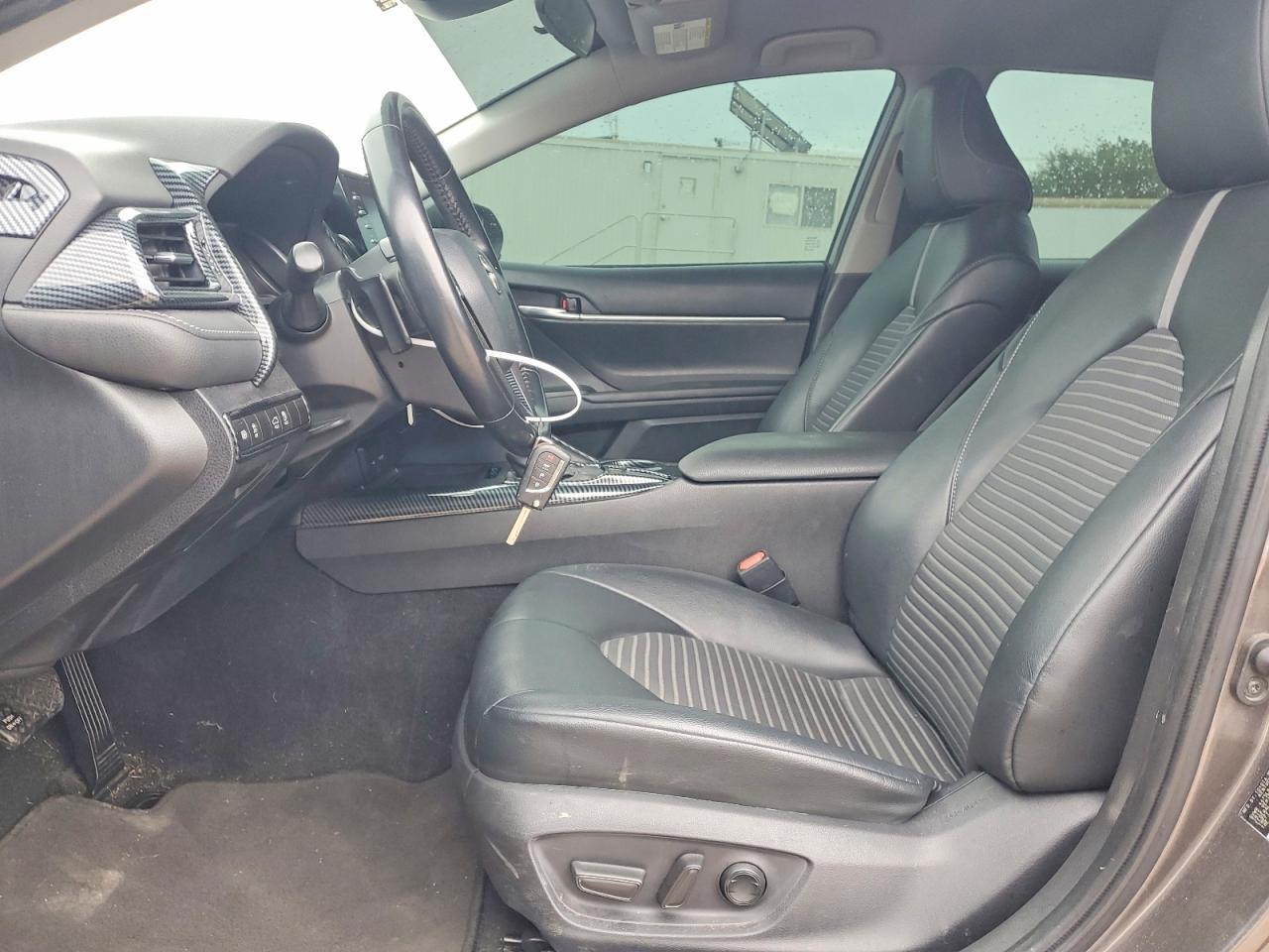2021 Toyota Camry Se - zdjęcie 7