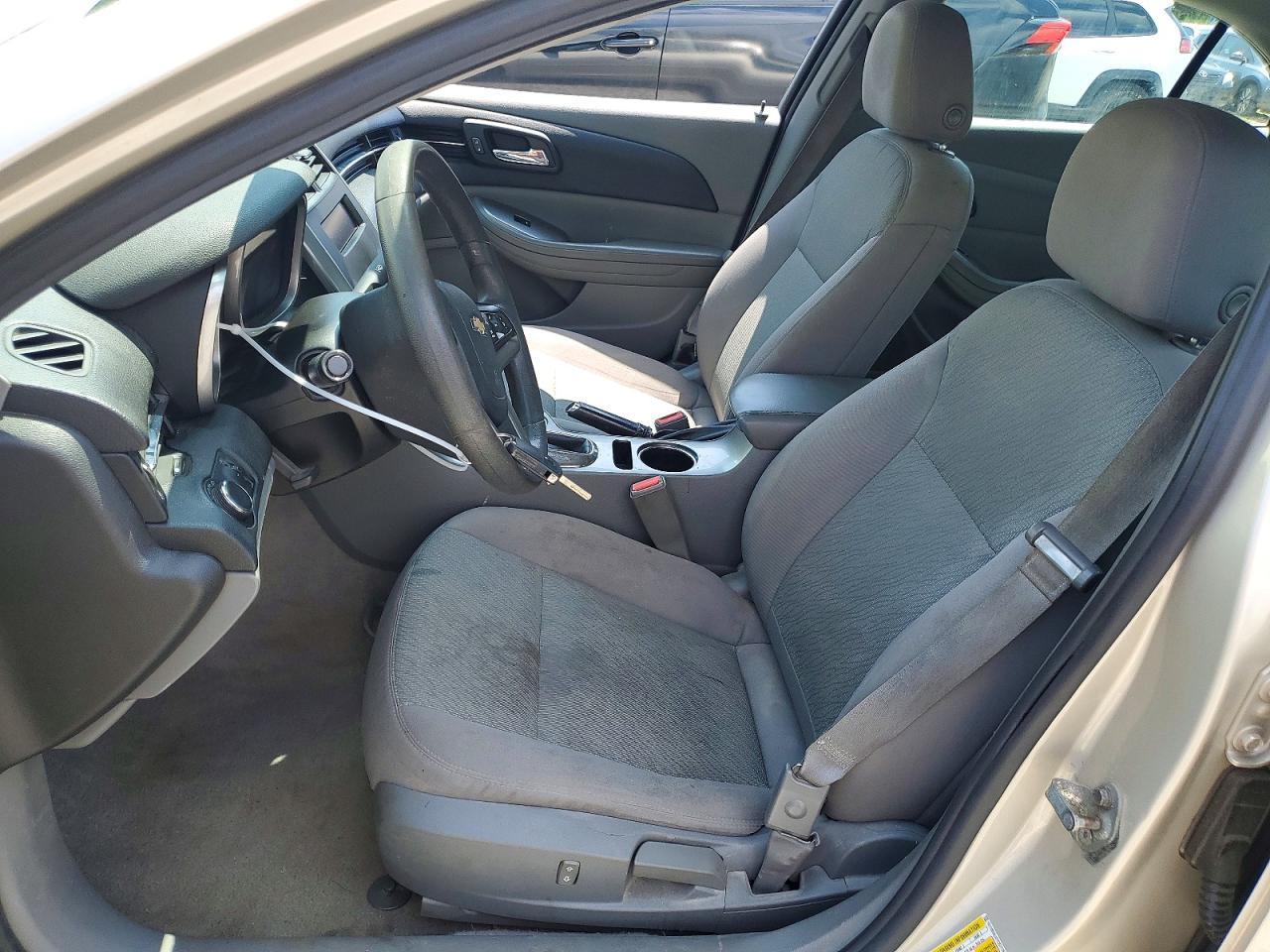 2015 Chevrolet Malibu Ls - zdjęcie 7
