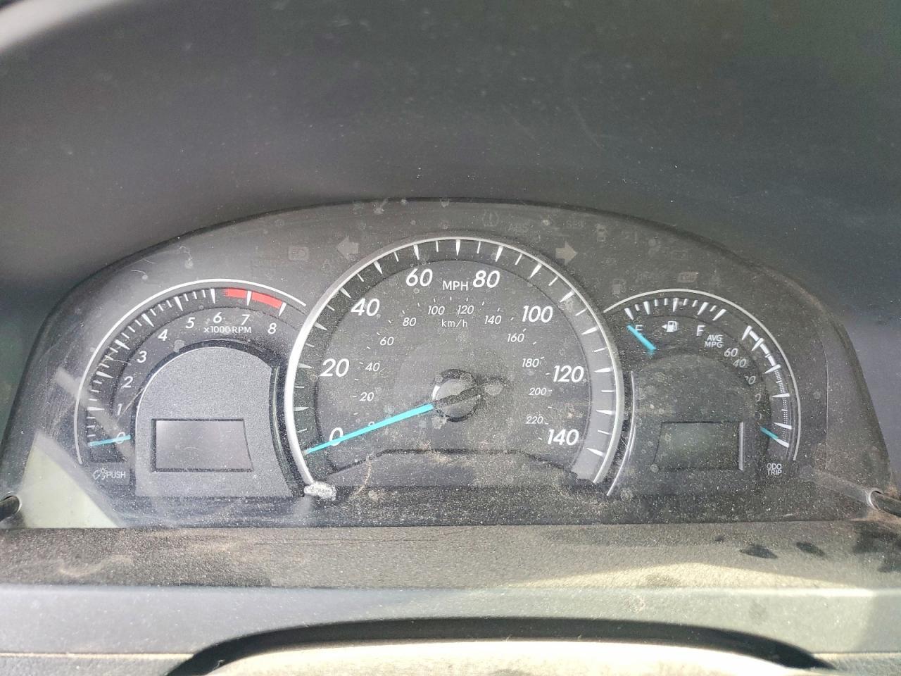 2014 Toyota Camry Le - zdjęcie 9