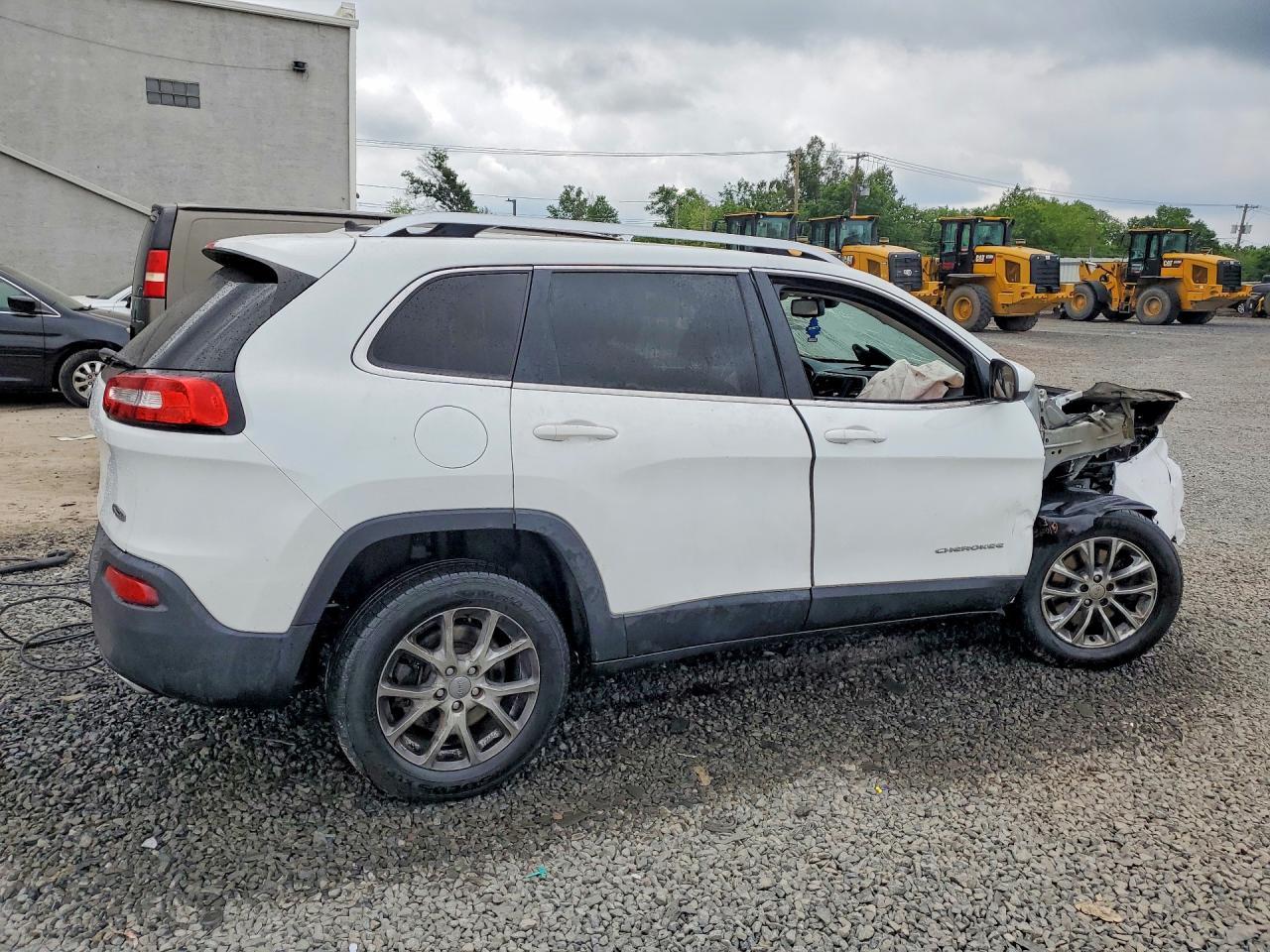 2015 Jeep Cherokee Latitude - zdjęcie 3