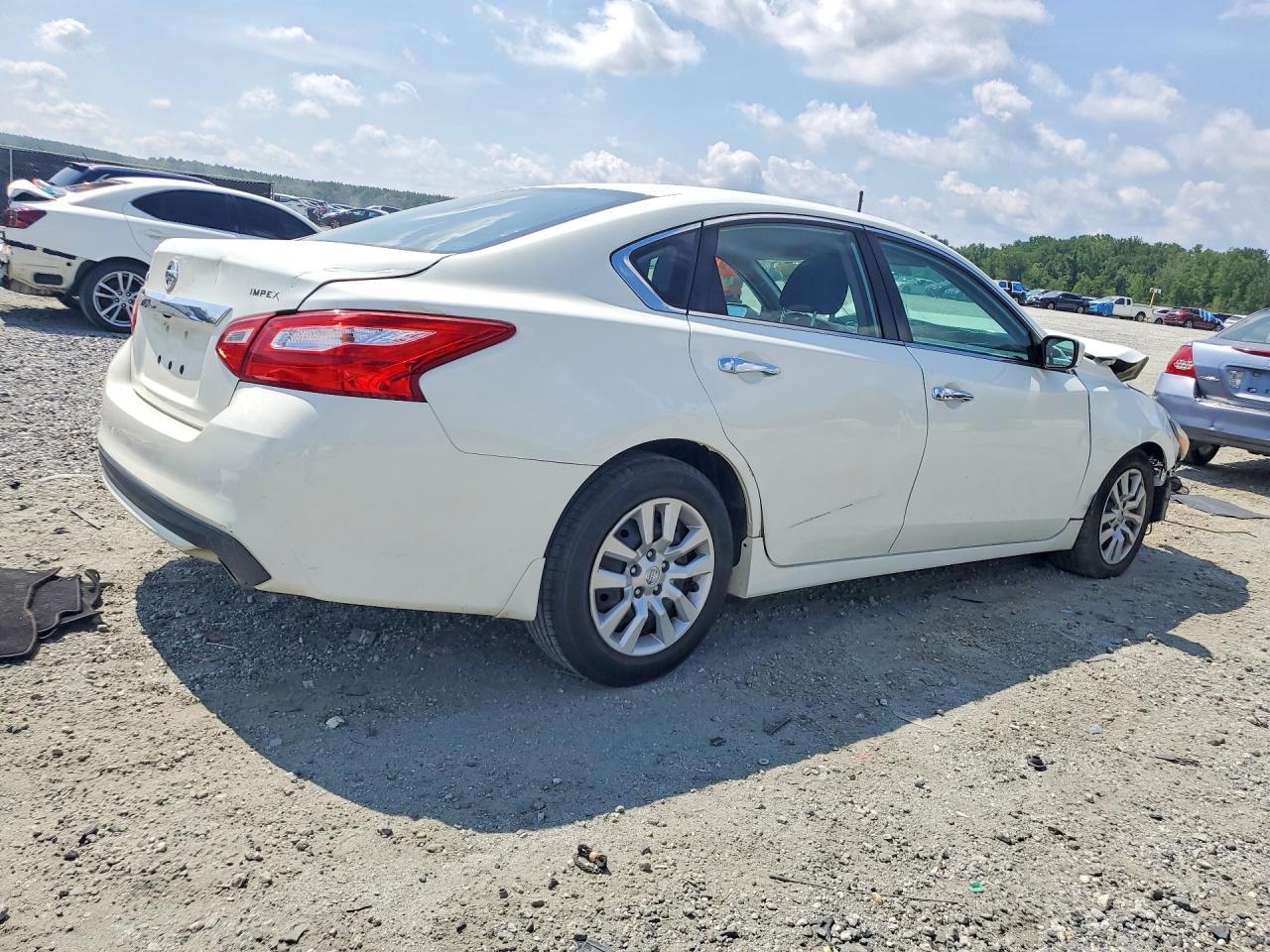 2017 Nissan Altima 2.5 S - zdjęcie 3