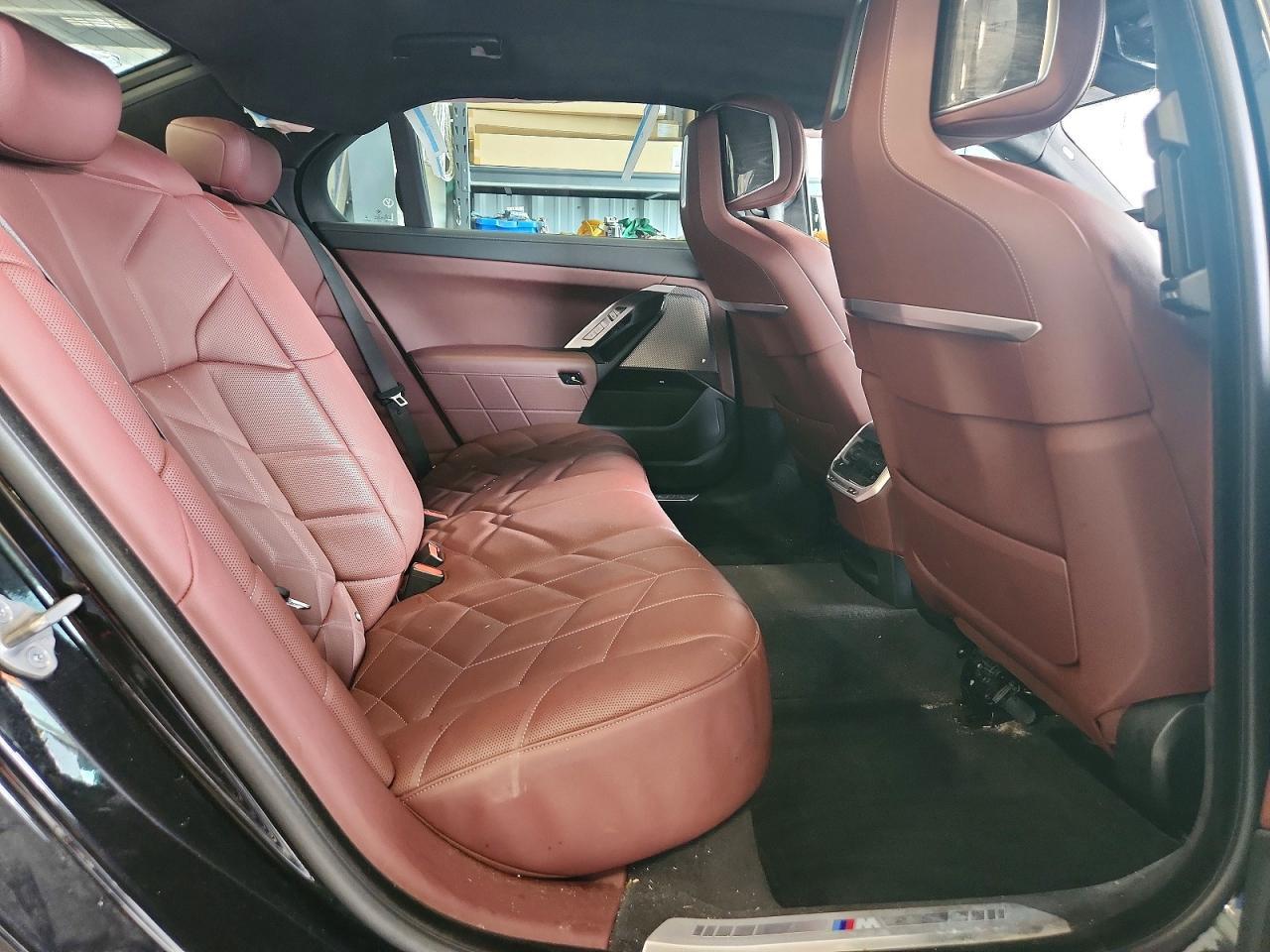 2024 BMW I7 xDrive60 - zdjęcie 10