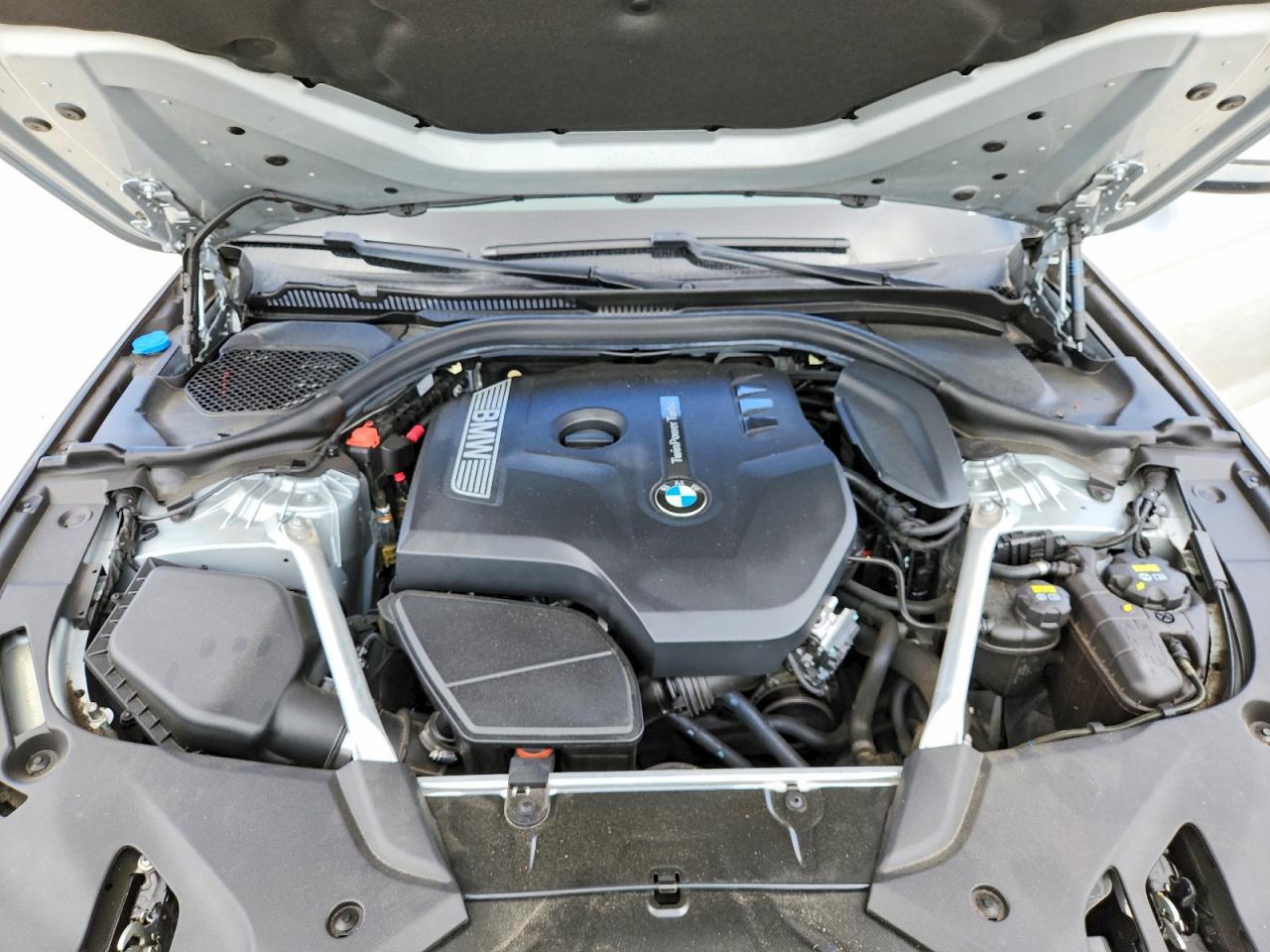 2019 BMW 530 I - zdjęcie 11