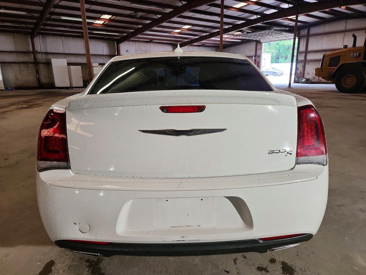 2020 Chrysler 300 S - zdjęcie 6