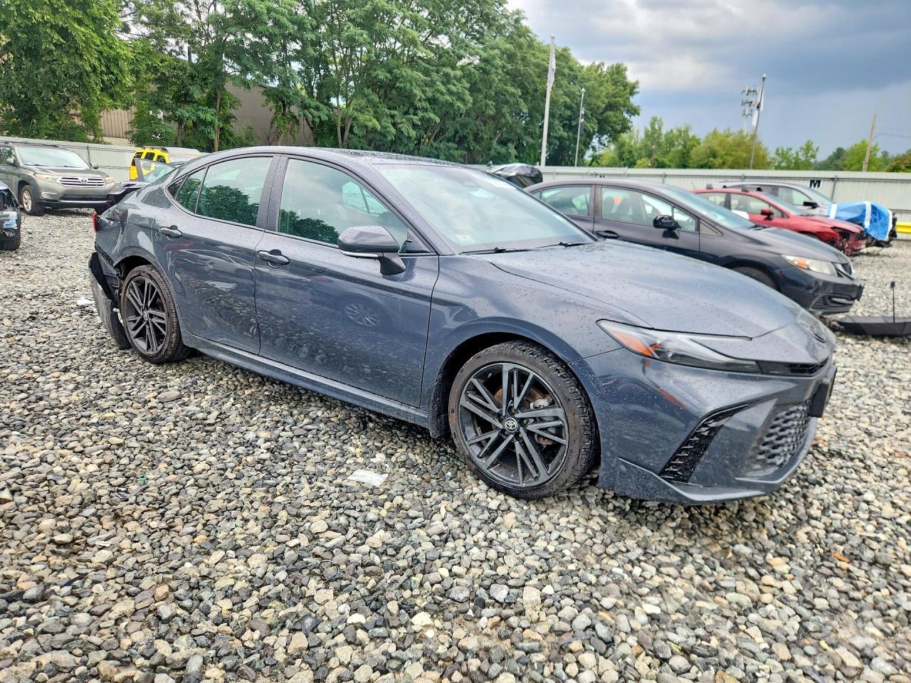 2025 Toyota Camry Xse - zdjęcie 4