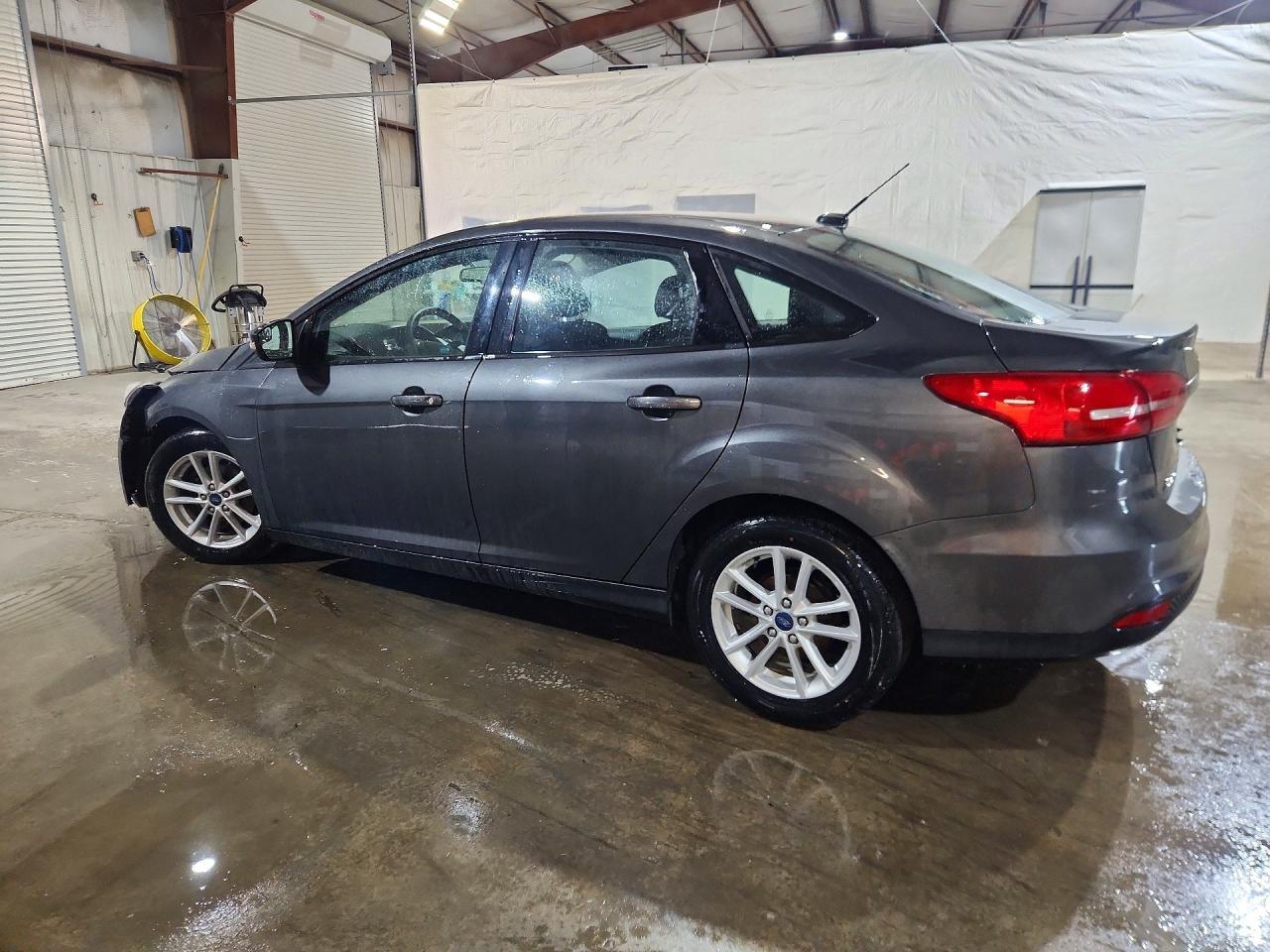 2017 Ford Focus Se - zdjęcie 2