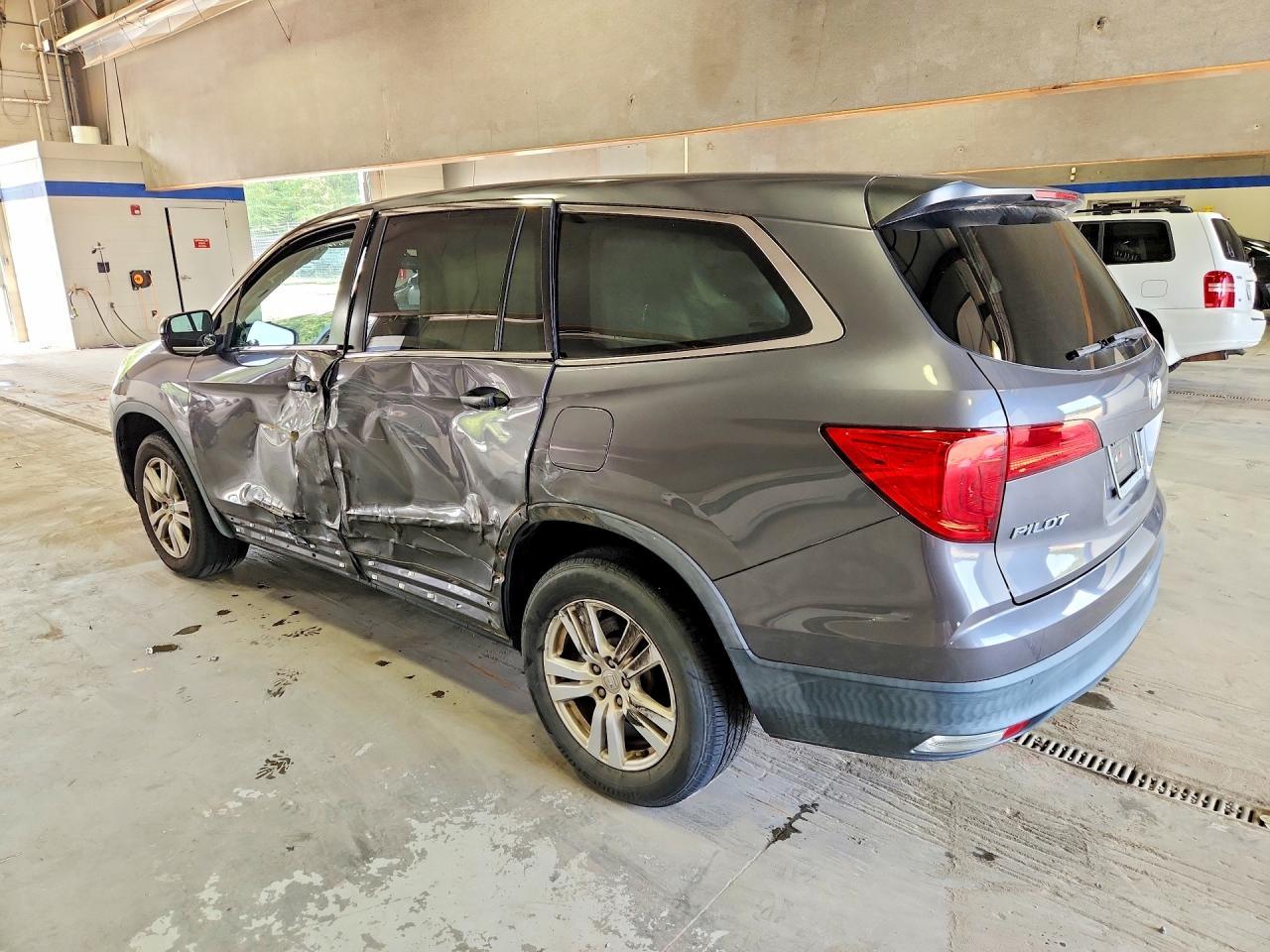 2017 Honda Pilot Lx - zdjęcie 2
