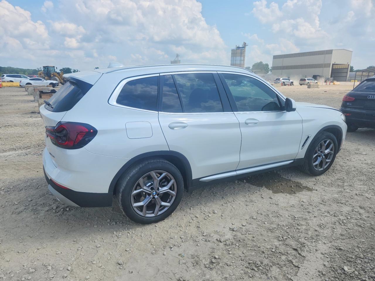 2022 BMW X3 xDrive30I - zdjęcie 3