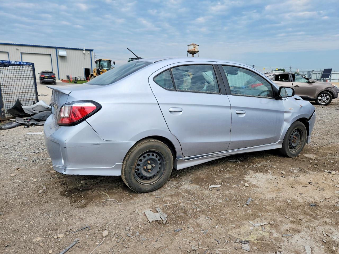 2022 Mitsubishi Mirage G4 Es - zdjęcie 3