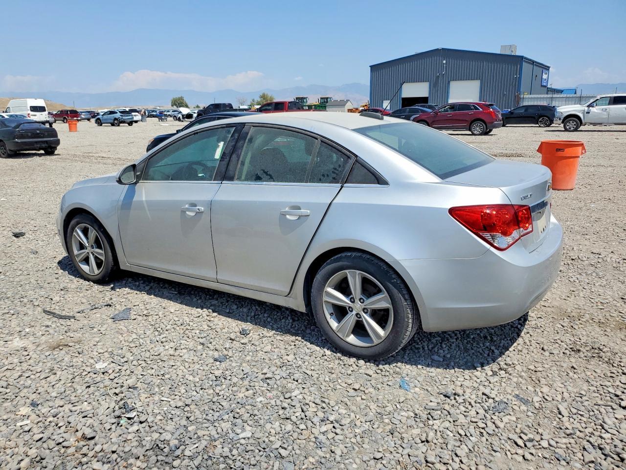 2019 Chevrolet Cruze Lt - zdjęcie 2