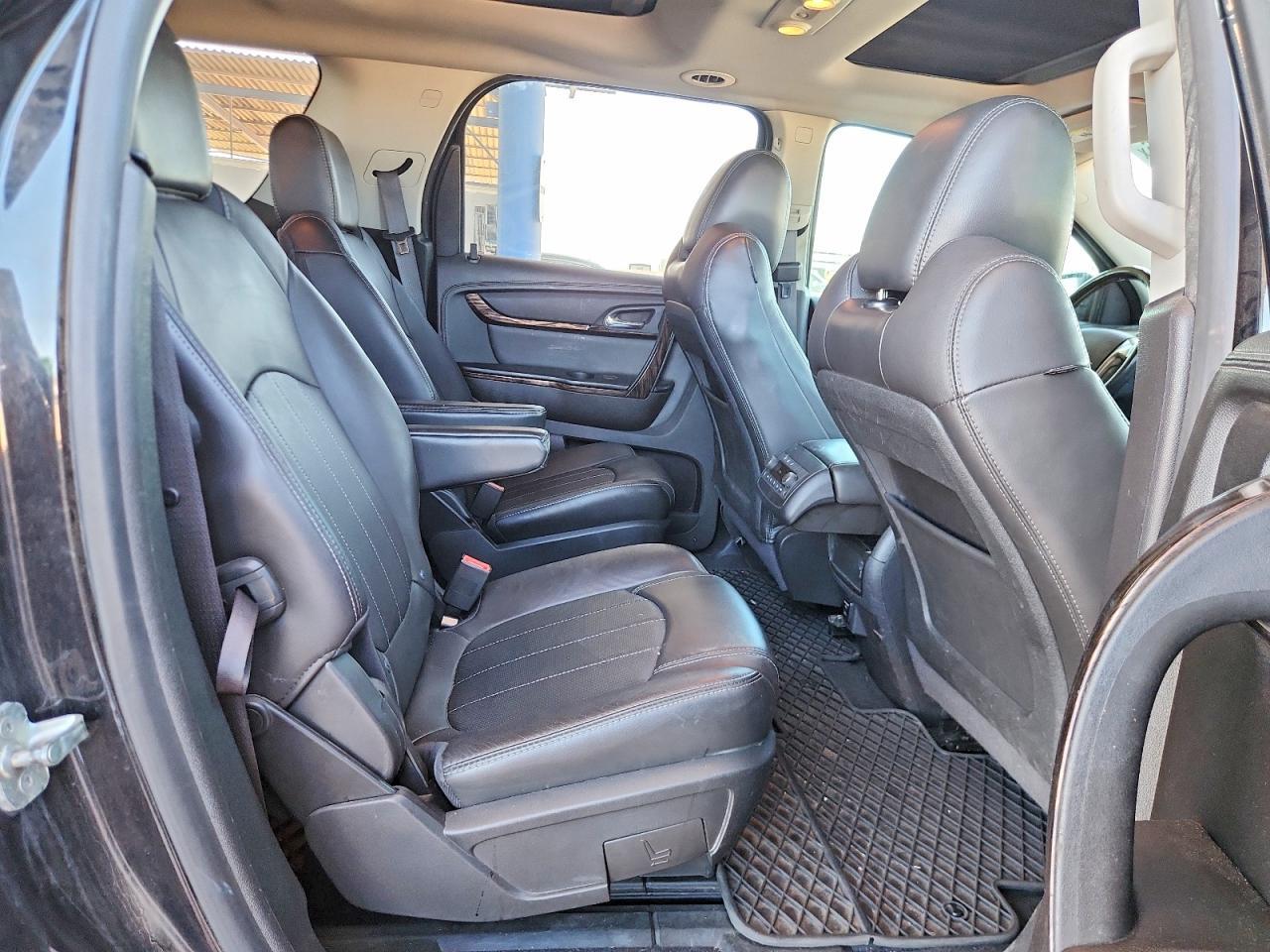 2014 GMC Acadia Denali - zdjęcie 11