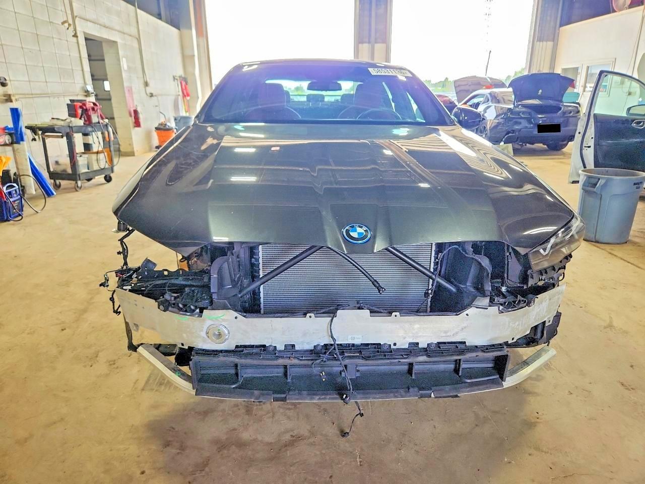 2025 BMW I5 xDrive 40 - zdjęcie 5