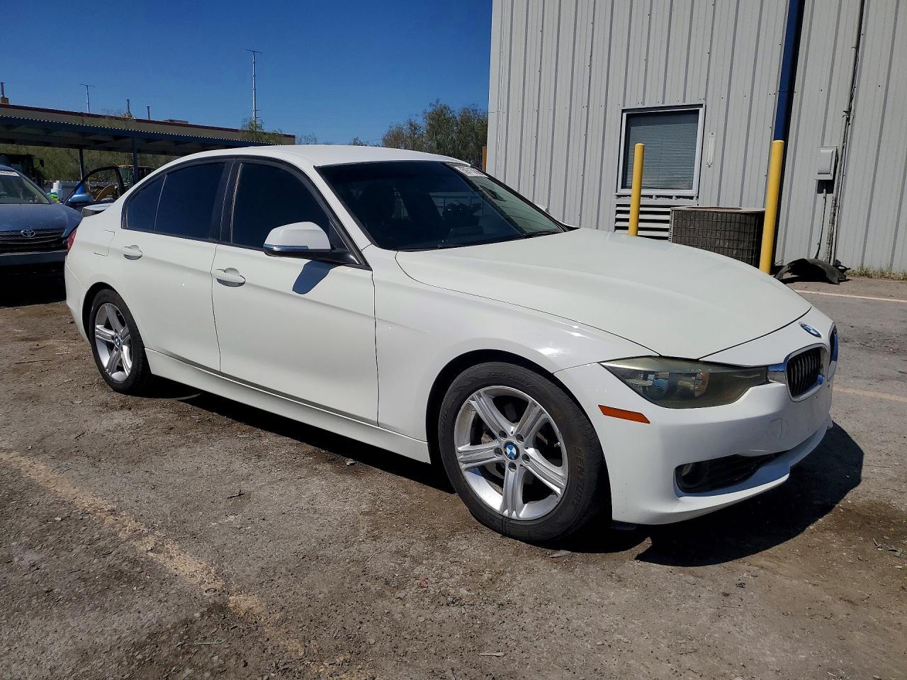 2013 BMW 328 I - zdjęcie 4