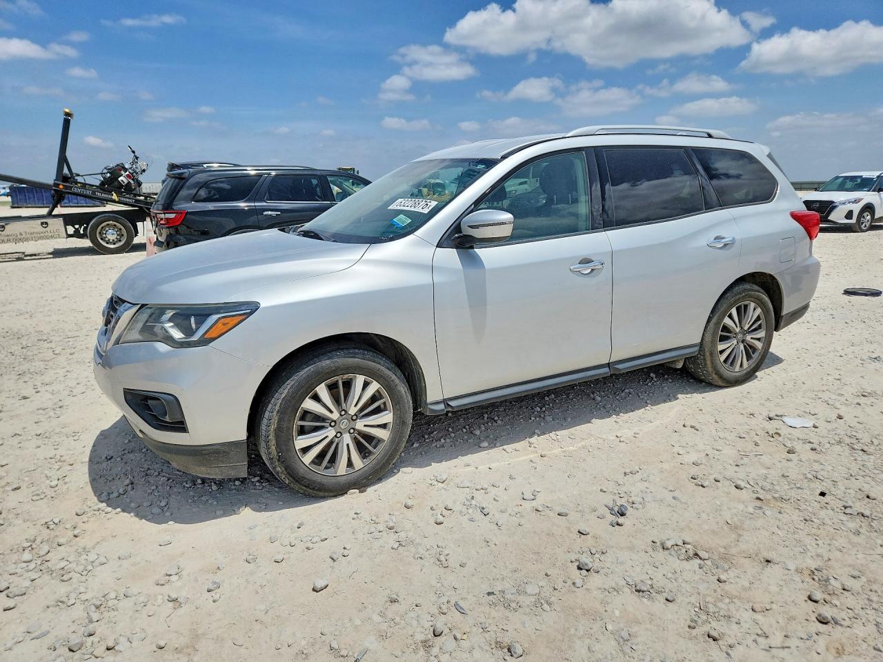 2020 Nissan Pathfinder Sv - zdjęcie główne