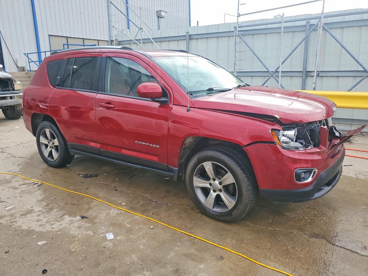 2016 Jeep Compass Latitude - zdjęcie 4