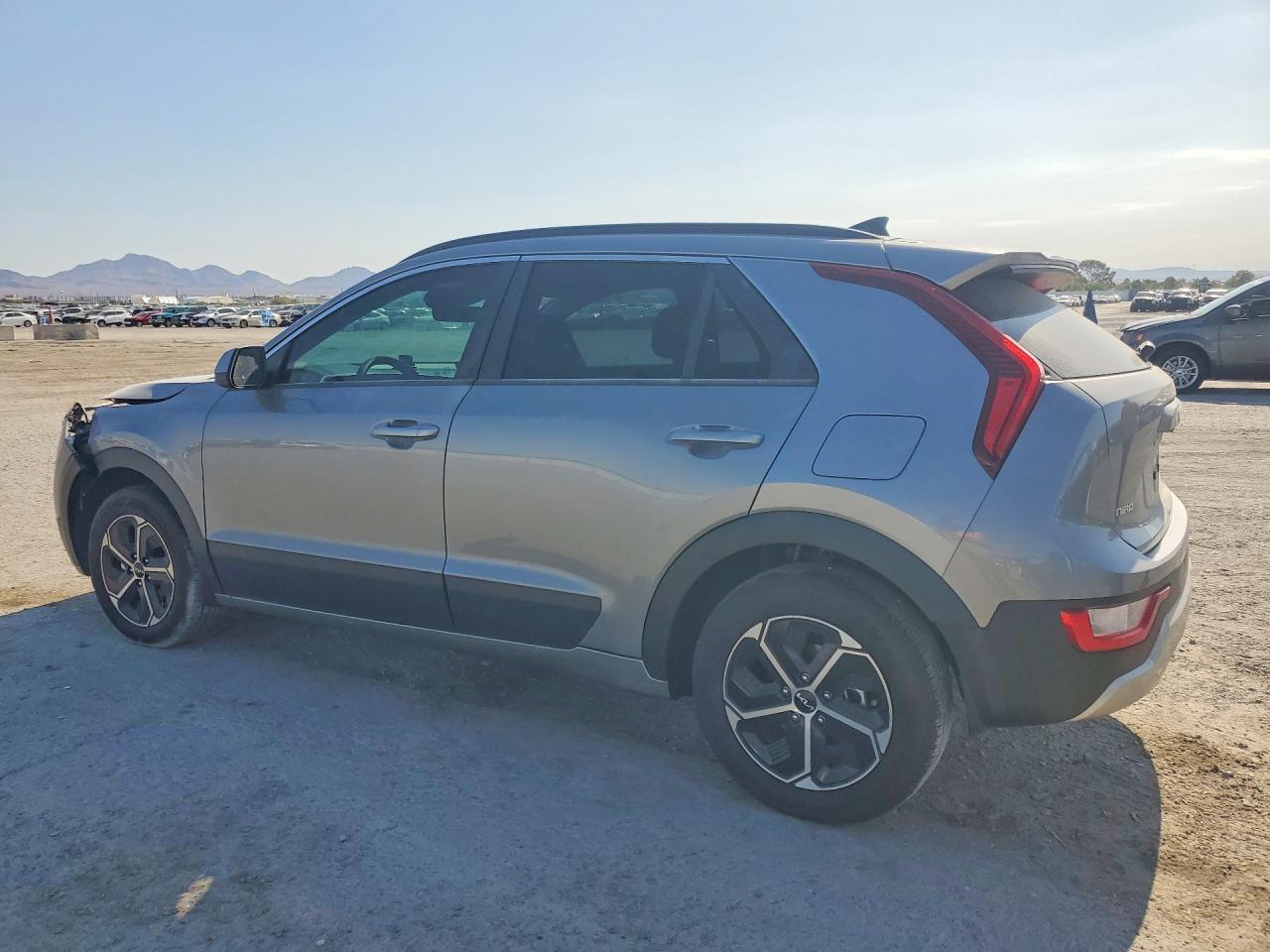 2025 Kia Niro Lx - zdjęcie 2