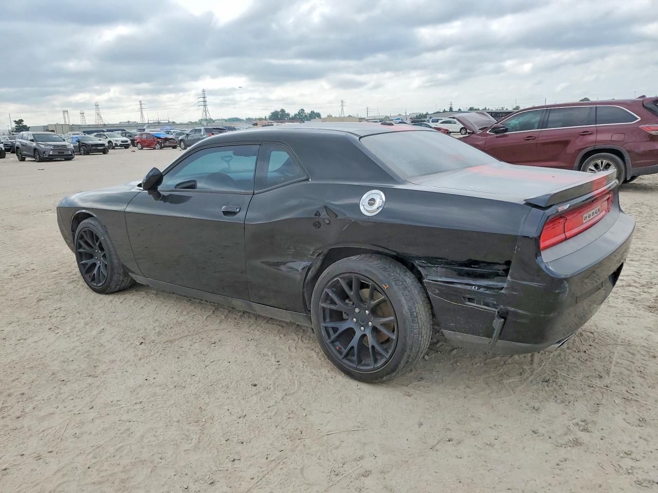 2013 Dodge Challenger Sxt - zdjęcie 2