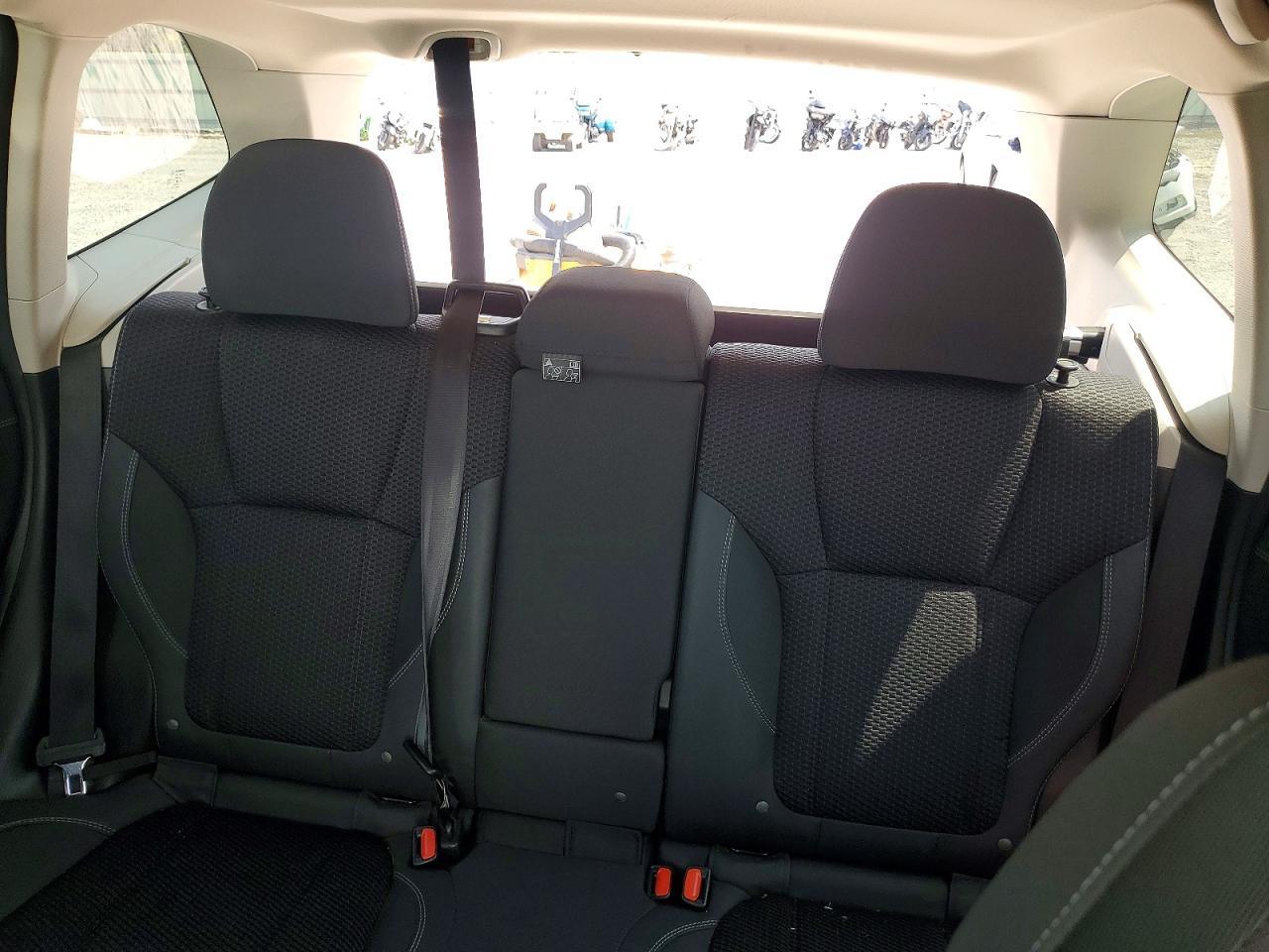 2021 Subaru Forester Premium - zdjęcie 10